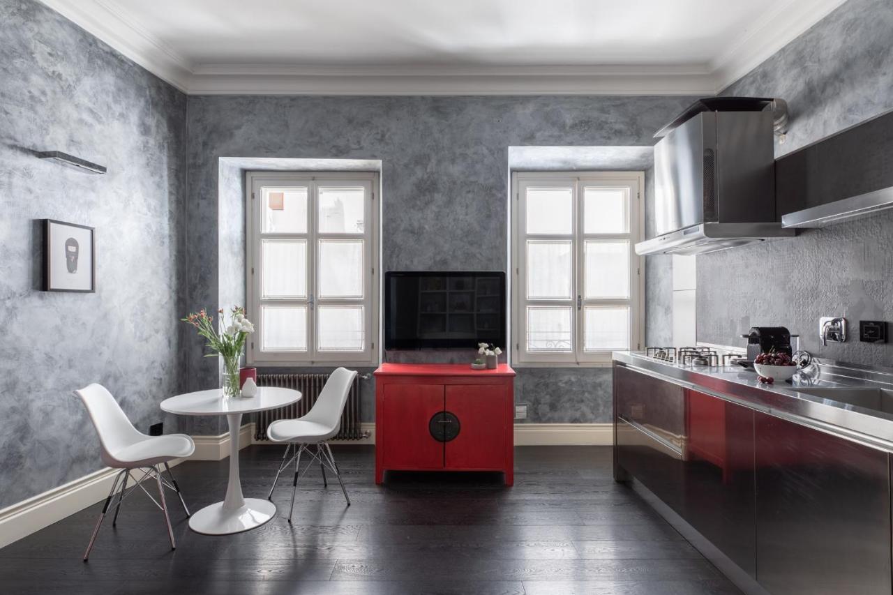 Iflat A Sparkle Of Red In Trastevere Rome Buitenkant foto